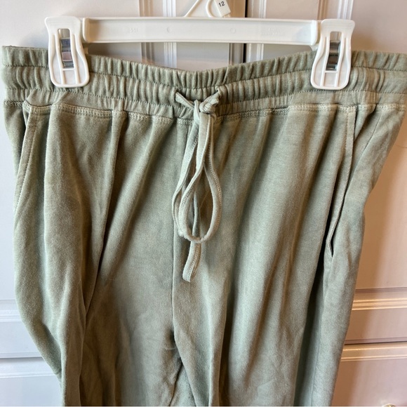 Tie Dye Green Sweat Set - Picture 6 of 7